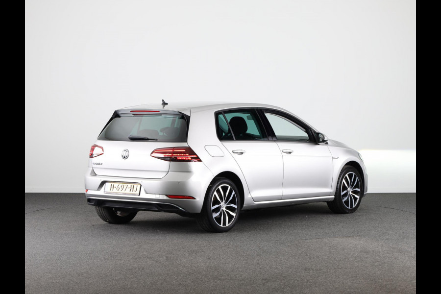 Volkswagen e-Golf E-DITION 136 pk | Navigatie | Warmtepomp | Parkeersensoren | Achteruitrijcamera | Adaptieve cruise control | Active Info Display |