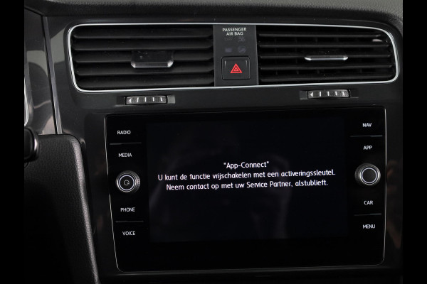 Volkswagen e-Golf E-DITION 136 pk | Navigatie | Warmtepomp | Parkeersensoren | Achteruitrijcamera | Adaptieve cruise control | Active Info Display |