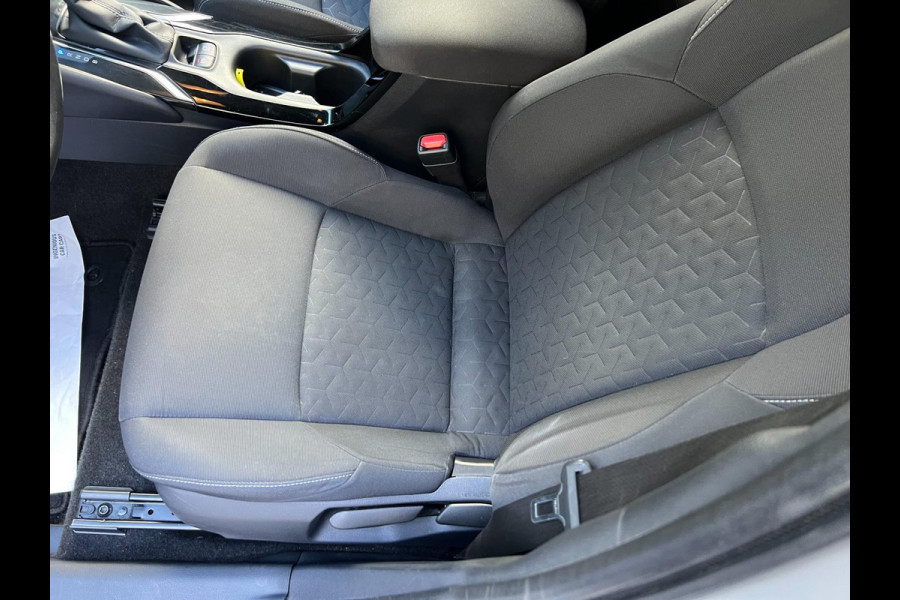 Toyota Corolla Touring Sports 1.8 Hybrid Bus/ Navigatie / Adaptive cruise / Camera / Lichtmetaal / NAP / MCC / Gouda