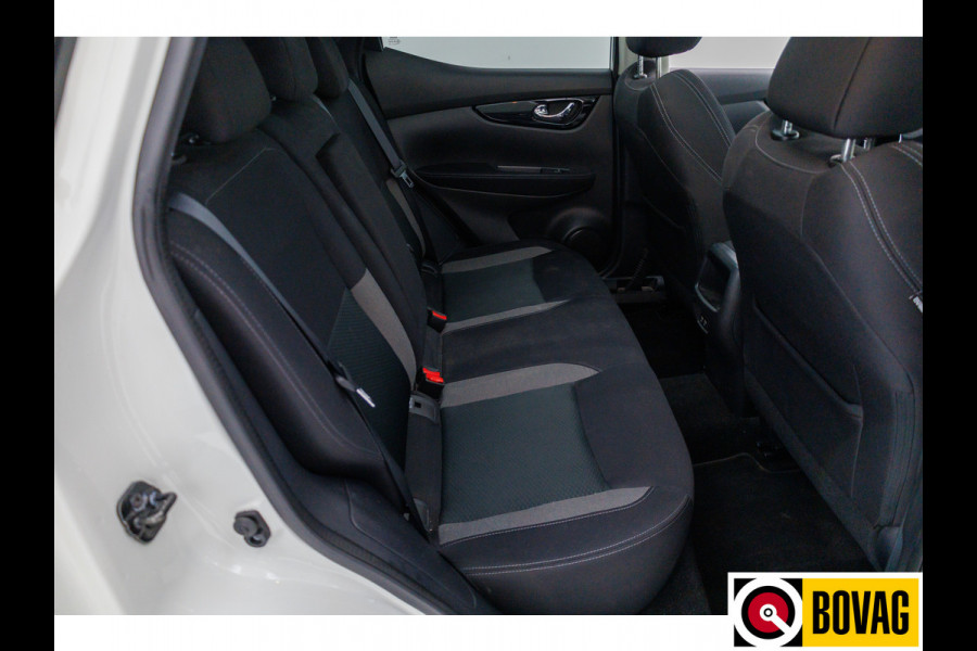 Nissan QASHQAI 1.3 DIG-T Design Edition 141 PK | Panoramadak | Trekhaak | All season banden | Stoelverwarming Navigatie, Cruise, 360 Camera
