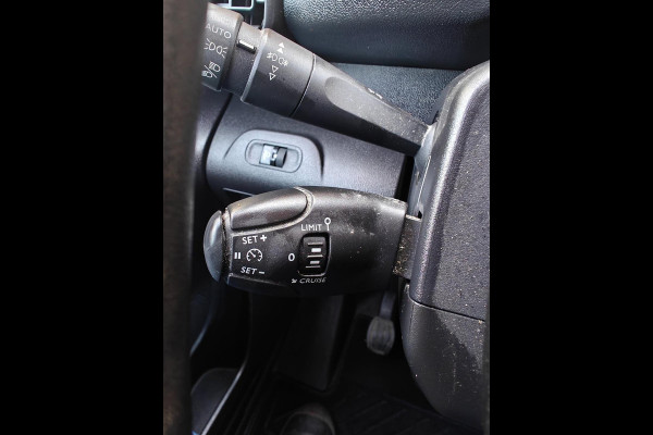 Peugeot Partner 1.6 BlueHDI Premium , airco , cruise , PDC , trekhaak.