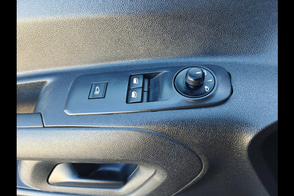 Peugeot Partner 1.6 BlueHDI Premium , airco , cruise , PDC , trekhaak.
