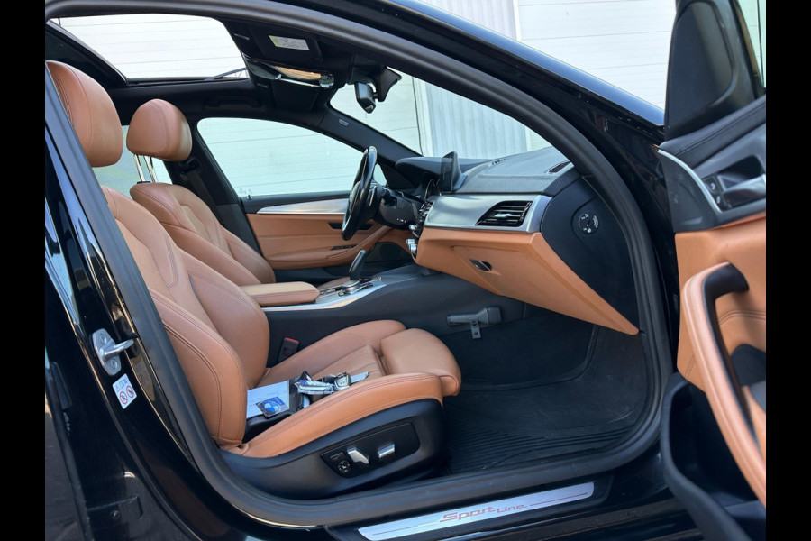 BMW 5 Serie Touring 520i High Executive SPORT AUT PANO LEER NAP VOL LUXE