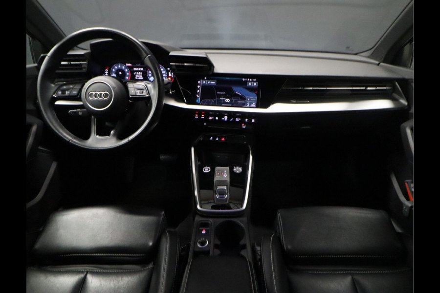 Audi A3 Limousine 35 TFSI Sportline *WEEKAANBIEDING* [SPORTSTOELEN, APPLE CARPAY, CRUISE CONTROL, DIGITAL DASH, TREKHAAK, CLIMATE CONTROL, VOL LEDER, FLIPPERS, NAVIGATIE, NIEUWSTAAT]