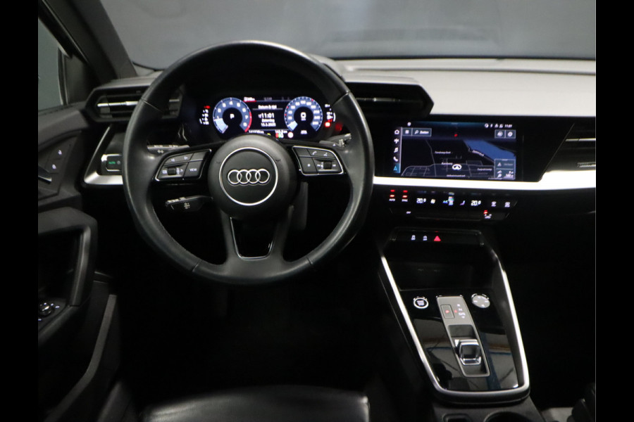 Audi A3 Limousine 35 TFSI Sportline *WEEKAANBIEDING* [SPORTSTOELEN, APPLE CARPAY, CRUISE CONTROL, DIGITAL DASH, TREKHAAK, CLIMATE CONTROL, VOL LEDER, FLIPPERS, NAVIGATIE, NIEUWSTAAT]
