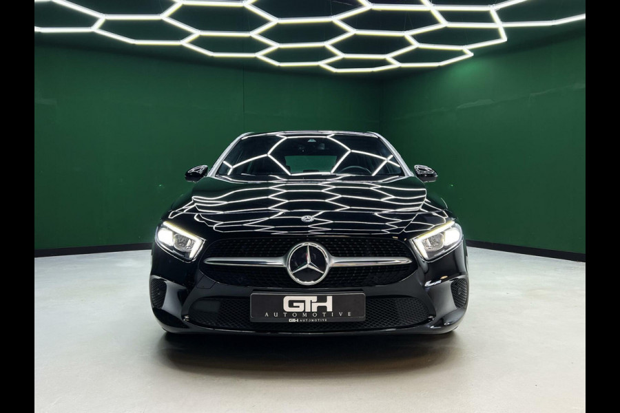 Mercedes-Benz A-Klasse 180 Premium Plus Camera | Carplay | Led