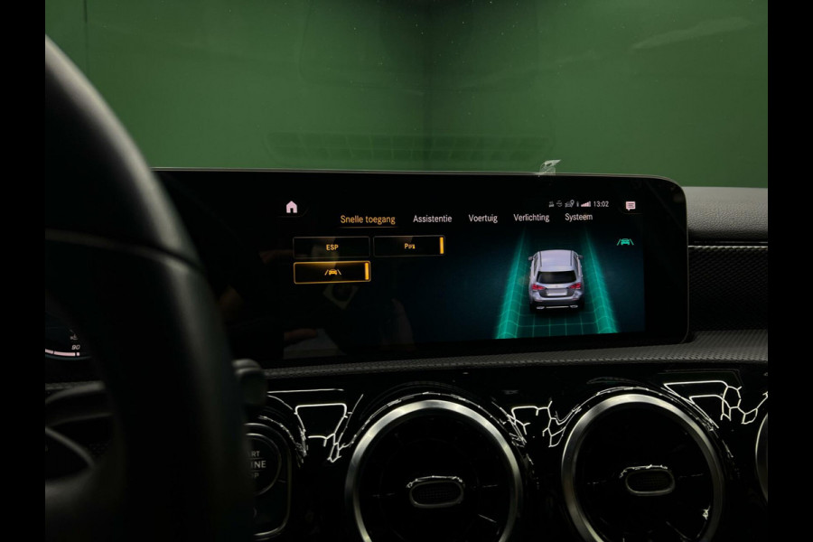 Mercedes-Benz A-Klasse 180 Premium Plus Camera | Carplay | Led