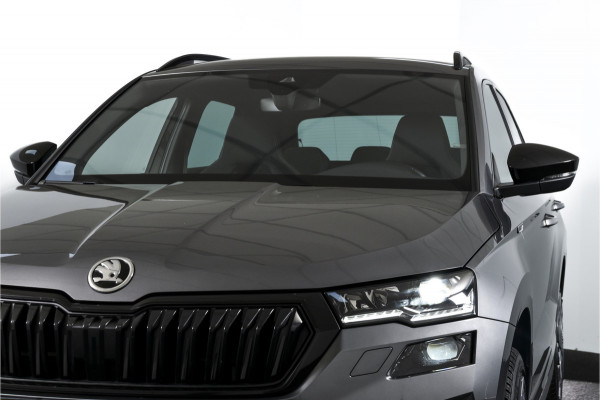 Škoda Karoq 1.5 TSI ACT 150 PK Sportline Business - Automaat | Dig. Cockpit | Adapt. Cruise | Stoel-Stuurverw. | PDC | Camera | NAV + App. Connect | ECC | DAB | Elek. Klep | Afn. Trekhaak | LM 19" |