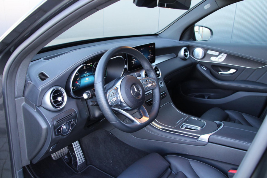 Mercedes-Benz GLC 300e 4MATIC AMG line | Pano | Memory | Burmester | Distronic