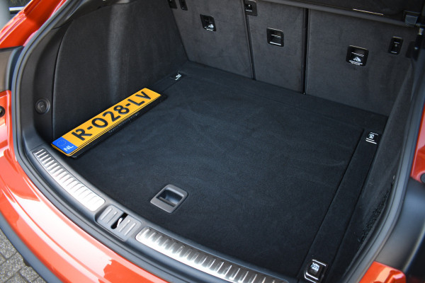 Porsche Macan T 2.0 PDK Pano Luchtvering ACC Bose Papaya-orange