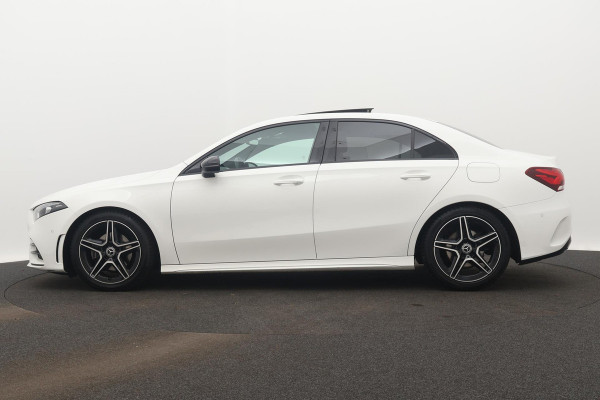 Mercedes-Benz A-Klasse 200 Business Solution AMG Automaat (PANORAMADAK, NAVIGATIE, CAMERA, 1e EIGENAAR, GOED ONDERHOUDEN)
