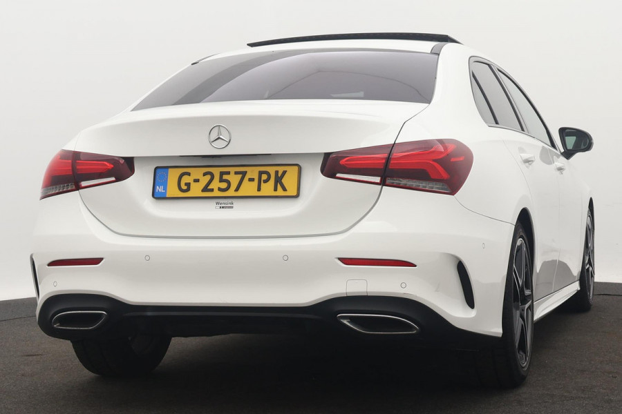 Mercedes-Benz A-Klasse 200 Business Solution AMG Automaat (PANORAMADAK, NAVIGATIE, CAMERA, 1e EIGENAAR, GOED ONDERHOUDEN)