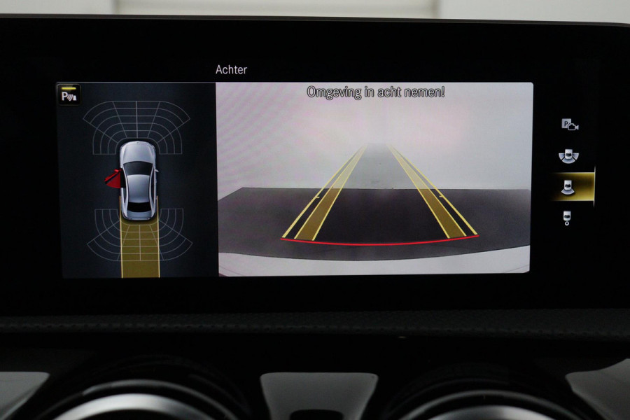 Mercedes-Benz A-Klasse 200 Business Solution AMG Automaat (PANORAMADAK, NAVIGATIE, CAMERA, 1e EIGENAAR, GOED ONDERHOUDEN)