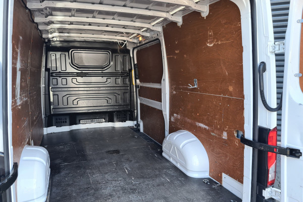 Volkswagen Crafter 35 2.0 TDI L3H2 DSG 3000 kg