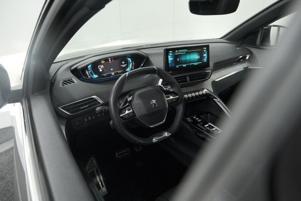 Peugeot 3008 HYbrid4 300 GT | Elektrisch Panoramadak | Dodehoekdetectie | Camera | Navigatie