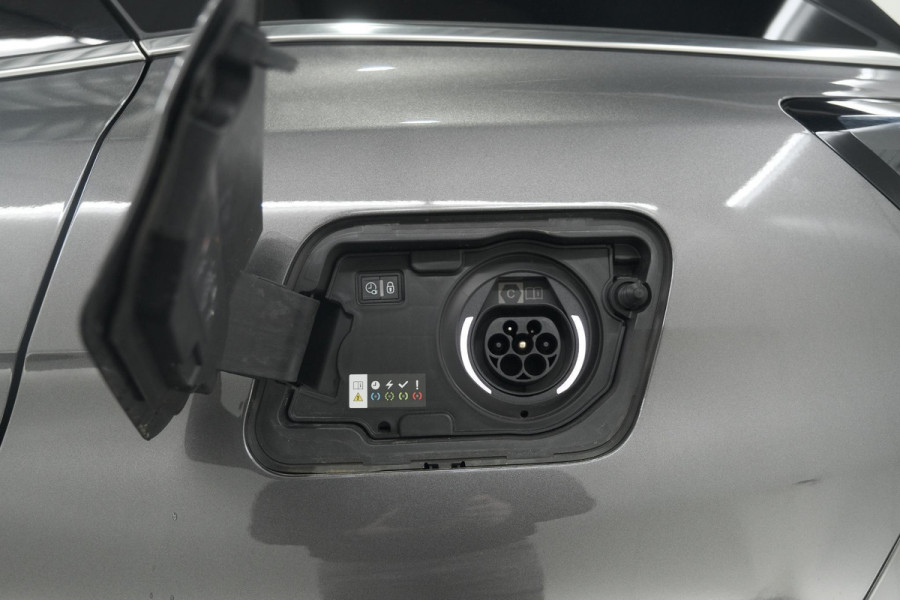 Peugeot 3008 HYbrid4 300 GT | Elektrisch Panoramadak | Dodehoekdetectie | Camera | Navigatie