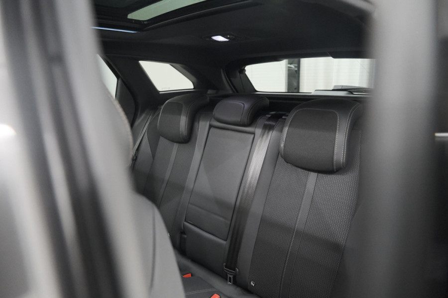 Peugeot 3008 HYbrid4 300 GT | Elektrisch Panoramadak | Dodehoekdetectie | Camera | Navigatie