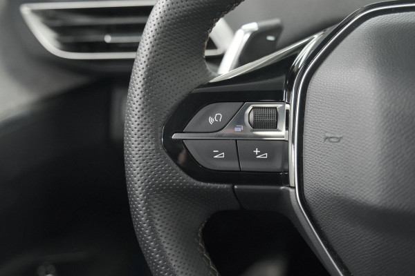 Peugeot 3008 HYbrid4 300 GT | Elektrisch Panoramadak | Dodehoekdetectie | Camera | Navigatie