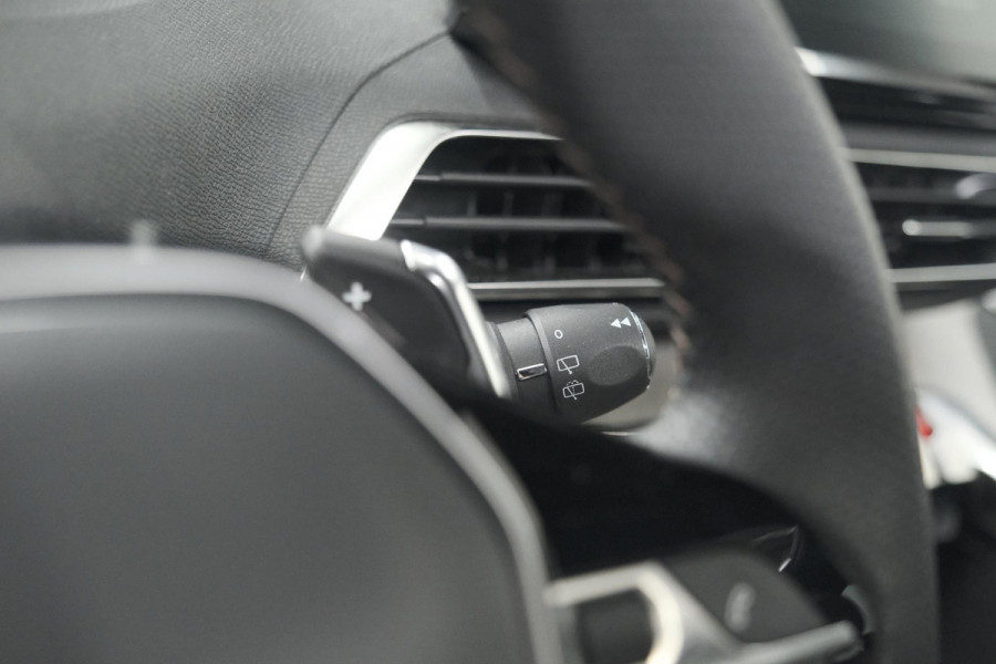 Peugeot 3008 HYbrid4 300 GT | Elektrisch Panoramadak | Dodehoekdetectie | Camera | Navigatie