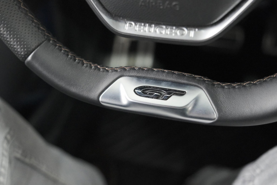 Peugeot 3008 HYbrid4 300 GT | Elektrisch Panoramadak | Dodehoekdetectie | Camera | Navigatie