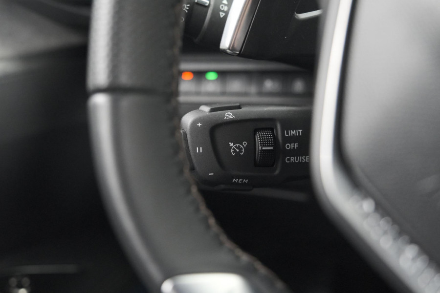 Peugeot 3008 HYbrid4 300 GT | Elektrisch Panoramadak | Dodehoekdetectie | Camera | Navigatie