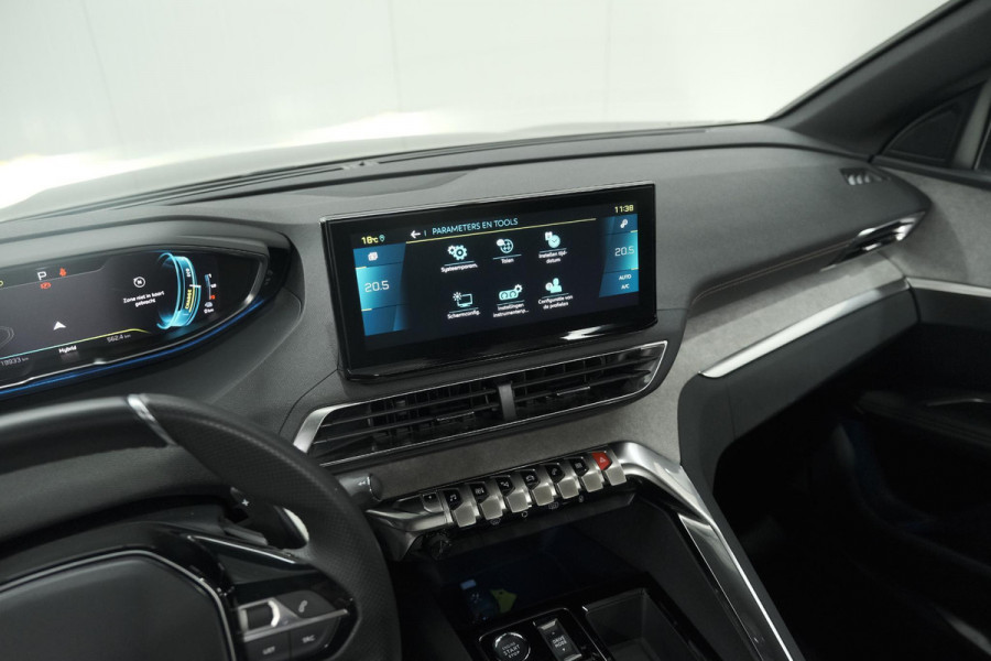 Peugeot 3008 HYbrid4 300 GT | Elektrisch Panoramadak | Dodehoekdetectie | Camera | Navigatie