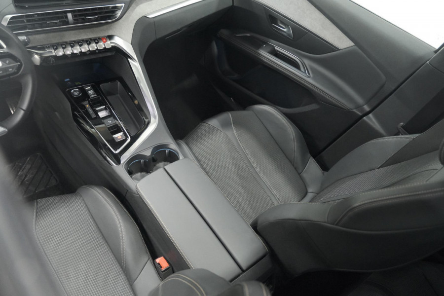 Peugeot 3008 HYbrid4 300 GT | Elektrisch Panoramadak | Dodehoekdetectie | Camera | Navigatie