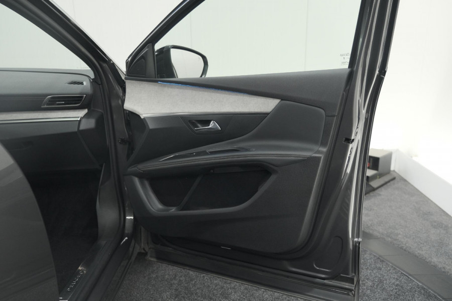 Peugeot 3008 HYbrid4 300 GT | Elektrisch Panoramadak | Dodehoekdetectie | Camera | Navigatie