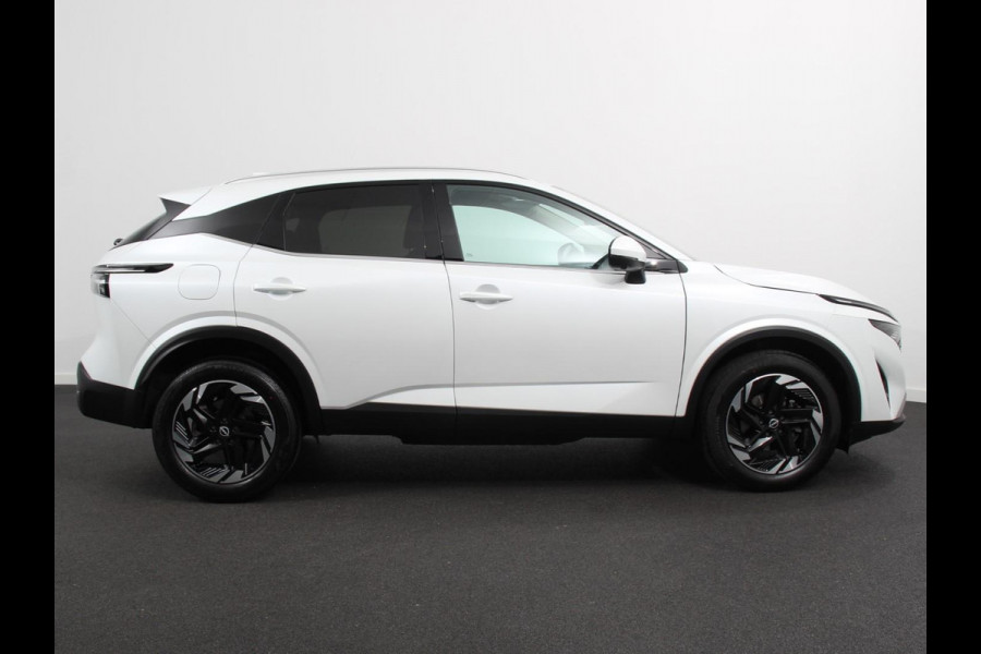 Nissan QASHQAI 1.3 MHEV Xtronic N-Connecta Navigatie Apple Carplay/ Android Auto 360 camera Parkeersensoren Adaptive Cruise Control Blind Spot Assist Stoelverwarming Half leder Climate Control