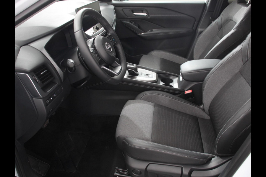 Nissan QASHQAI 1.3 MHEV Xtronic N-Connecta Navigatie Apple Carplay/ Android Auto 360 camera Parkeersensoren Adaptive Cruise Control Blind Spot Assist Stoelverwarming Half leder Climate Control