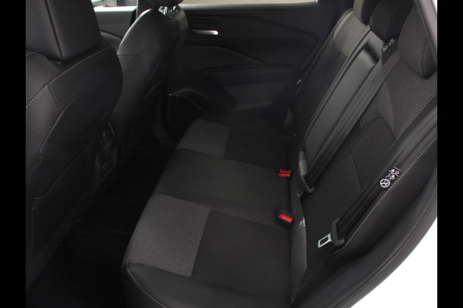 Nissan QASHQAI 1.3 MHEV Xtronic N-Connecta Navigatie Apple Carplay/ Android Auto 360 camera Parkeersensoren Adaptive Cruise Control Blind Spot Assist Stoelverwarming Half leder Climate Control