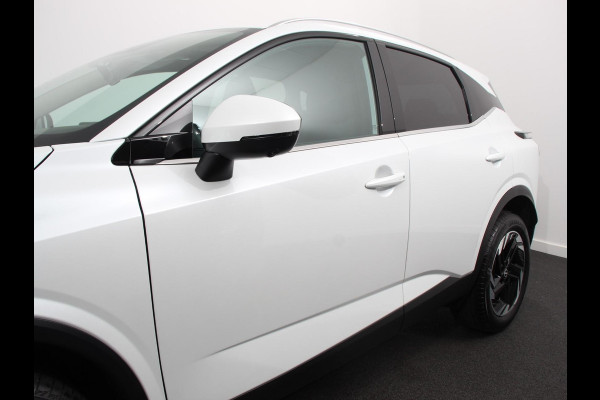 Nissan QASHQAI 1.3 MHEV Xtronic N-Connecta Navigatie Apple Carplay/ Android Auto 360 camera Parkeersensoren Adaptive Cruise Control Blind Spot Assist Stoelverwarming Half leder Climate Control