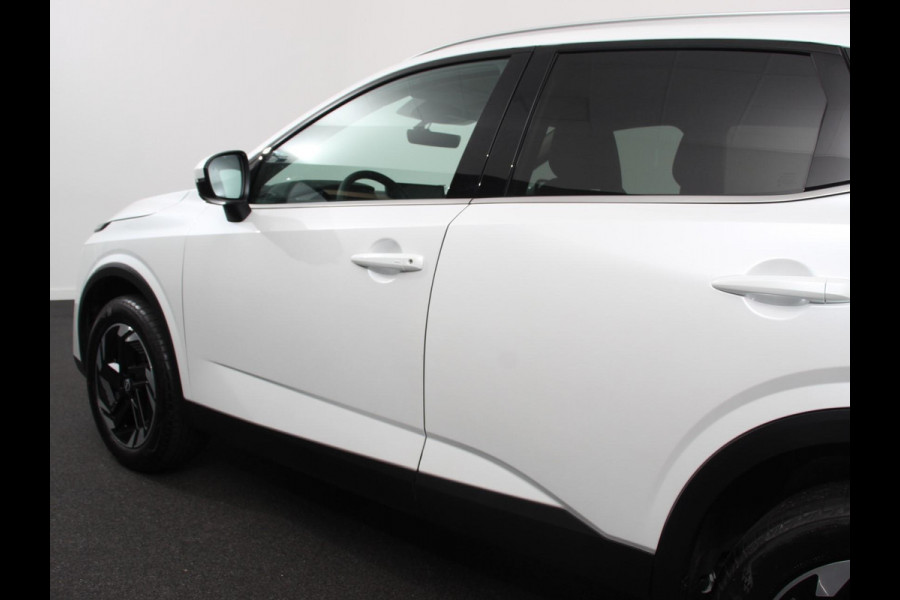 Nissan QASHQAI 1.3 MHEV Xtronic N-Connecta Navigatie Apple Carplay/ Android Auto 360 camera Parkeersensoren Adaptive Cruise Control Blind Spot Assist Stoelverwarming Half leder Climate Control