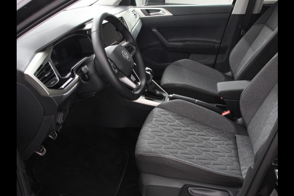 Volkswagen Polo 1.0 TSI Move Navigatie App Connect / Android Auto / Apple Carplay Climate Control Parkeer sensoren Lichtmetalen Velgen Dab Digitale Cockpit