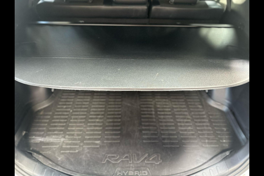 Toyota RAV4 2.5 Hybrid AWD Style, Camera, Leder/alcantara, Navi