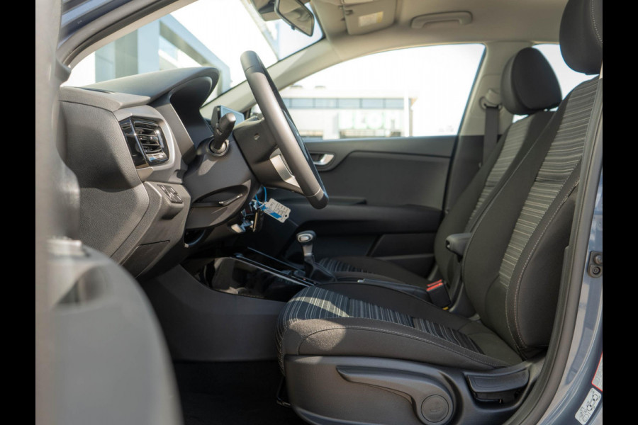 Kia Stonic 1.0 T-GDi MHEV DynamicLine ANWB Private Lease v.a € 364,- | Op voorraad | Navigatie | PDC