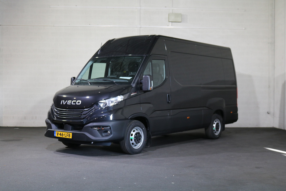 Iveco Daily 35S18 L2 H2 Hi-Matic Automaat Navigatie Camera 3.5T Trekhaak Iveco Daily 35S18 L2 H2 Hi-Matic Automaat Navigatie Camera 3.5T Trekhaak