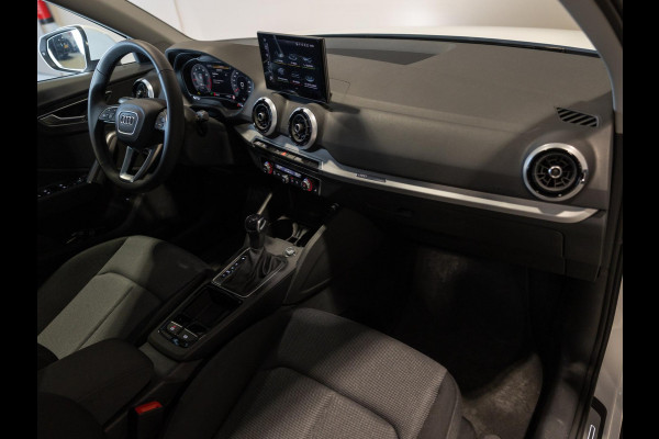 Audi Q2 35 TFSI S Edition / 150pk / Achteruitrij camera / Stoelverwarming / Keyless entry /