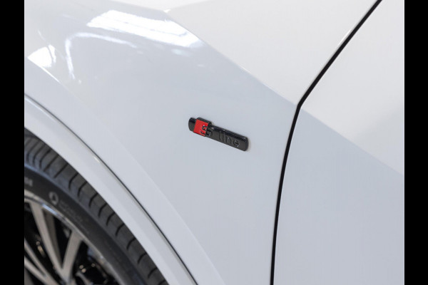 Audi Q2 35 TFSI S Edition / 150pk / Achteruitrij camera / Stoelverwarming / Keyless entry /