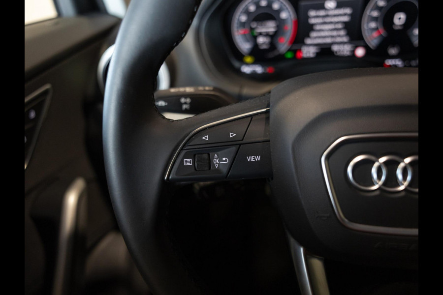 Audi Q2 35 TFSI S Edition / 150pk / Achteruitrij camera / Stoelverwarming / Keyless entry /