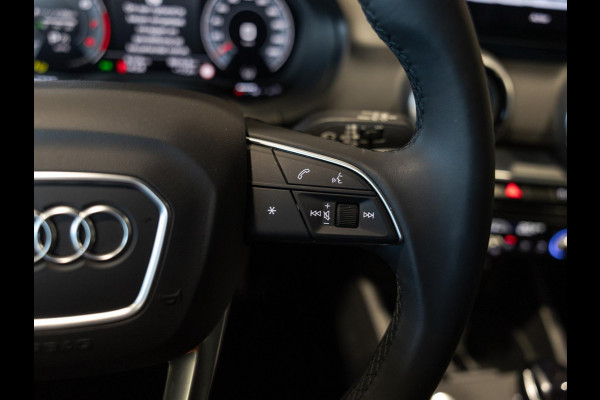 Audi Q2 35 TFSI S Edition / 150pk / Achteruitrij camera / Stoelverwarming / Keyless entry /