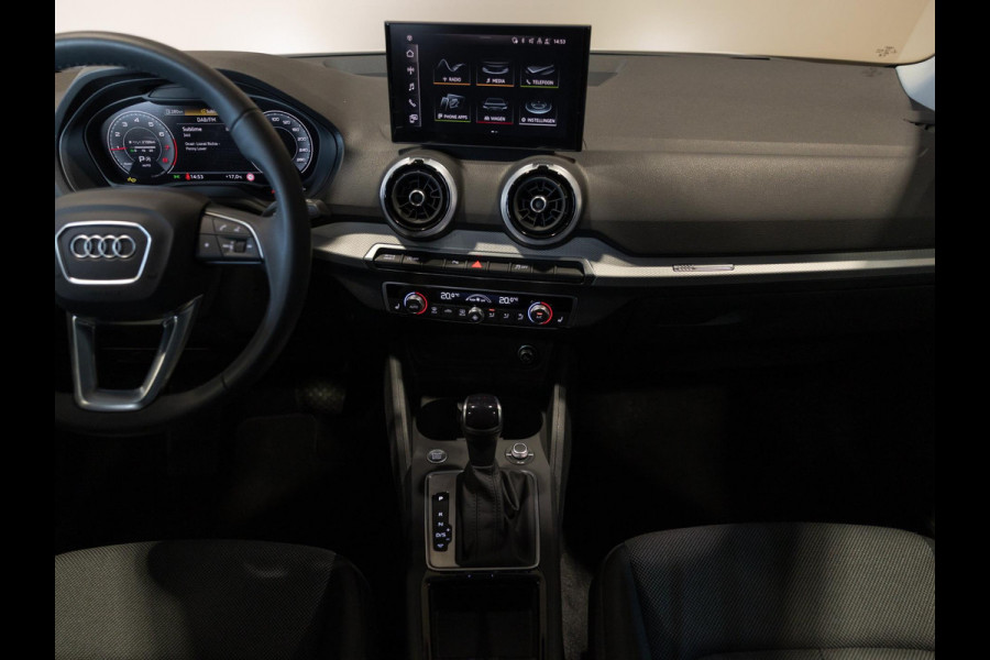 Audi Q2 35 TFSI S Edition / 150pk / Achteruitrij camera / Stoelverwarming / Keyless entry /