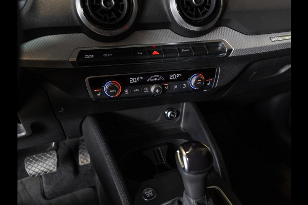 Audi Q2 35 TFSI S Edition / 150pk / Achteruitrij camera / Stoelverwarming / Keyless entry /