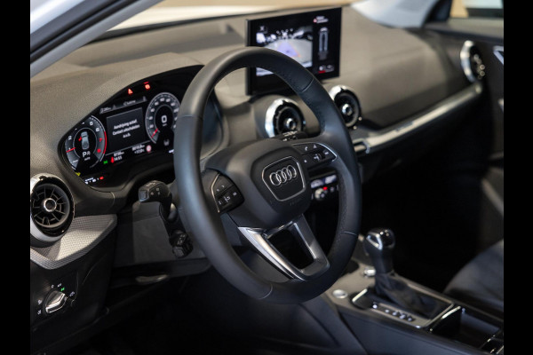 Audi Q2 35 TFSI S Edition / 150pk / Achteruitrij camera / Stoelverwarming / Keyless entry /