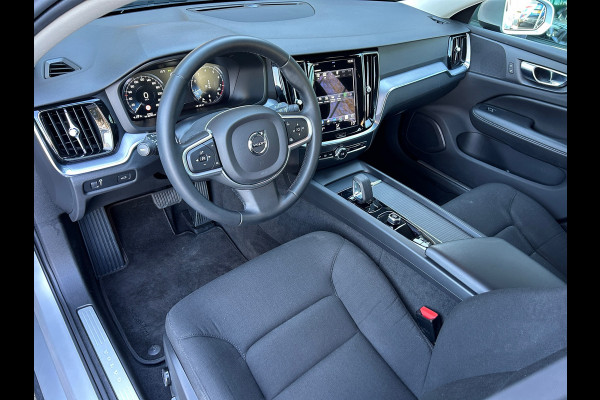 Volvo V60 2.0 B3 Momentum Business Trekhaak 1e EIG Carplay Adaptive Cruise Nederlandse Auto