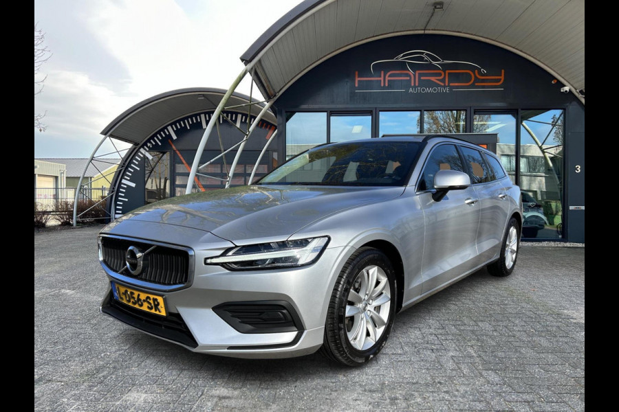 Volvo V60 2.0 B3 Momentum Business Trekhaak 1e EIG Carplay Adaptive Cruise Nederlandse Auto