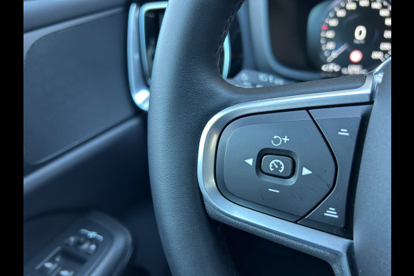 Volvo V60 2.0 B3 Momentum Business Trekhaak 1e EIG Carplay Adaptive Cruise Nederlandse Auto