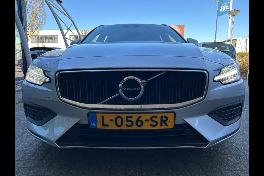 Volvo V60 2.0 B3 Momentum Business Trekhaak 1e EIG Carplay Adaptive Cruise Nederlandse Auto