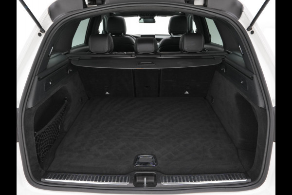 Mercedes-Benz GLC 250 4MATIC Premium AMG-Sportpack Aut. *PANO | LEATHER-MICROFIBRE | FULL-LED | BLINDSPOT | SPORT-SEATS | NAVI-FULLMAP | CAMERA | SHIFT-PADDLES | AMBIENT-LIGHT | HEATED-SEATS | TOWBAR | 19''ALU*