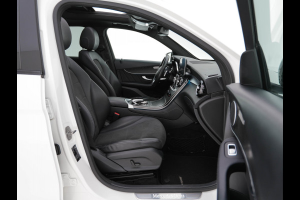 Mercedes-Benz GLC 250 4MATIC Premium AMG-Sportpack Aut. *PANO | LEATHER-MICROFIBRE | FULL-LED | BLINDSPOT | SPORT-SEATS | NAVI-FULLMAP | CAMERA | SHIFT-PADDLES | AMBIENT-LIGHT | HEATED-SEATS | TOWBAR | 19''ALU*